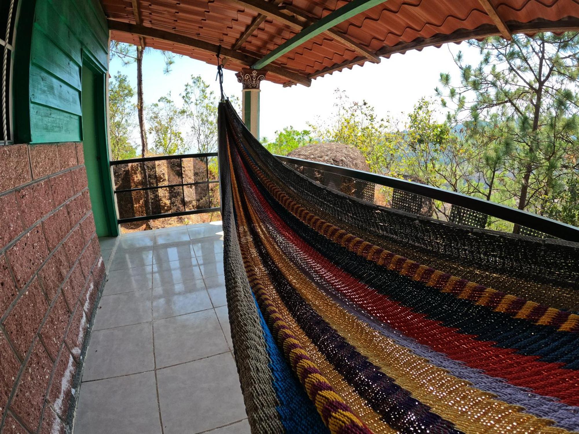 Hotel Y Restaurante Las Margaritas Perquín Oda fotoğraf