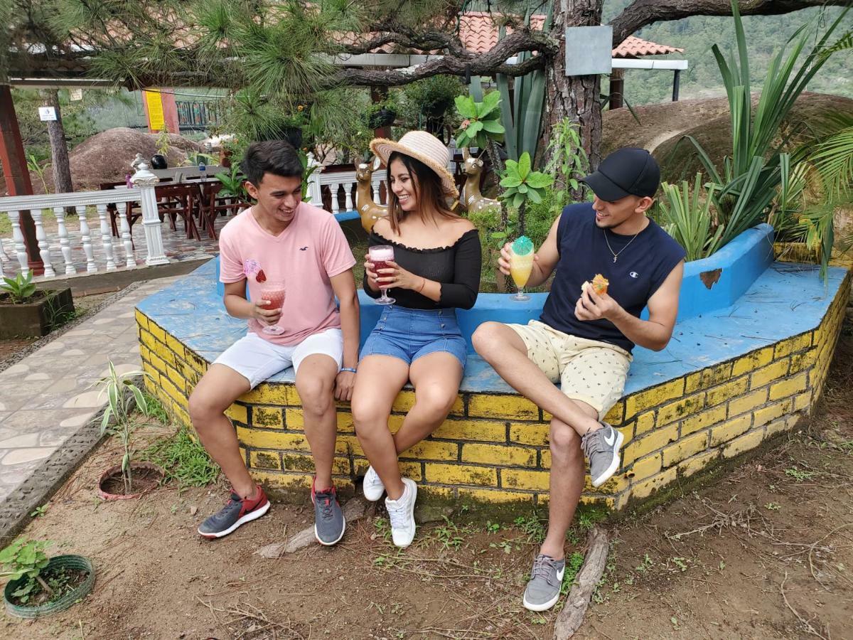 Hotel Y Restaurante Las Margaritas Perquín Dış mekan fotoğraf