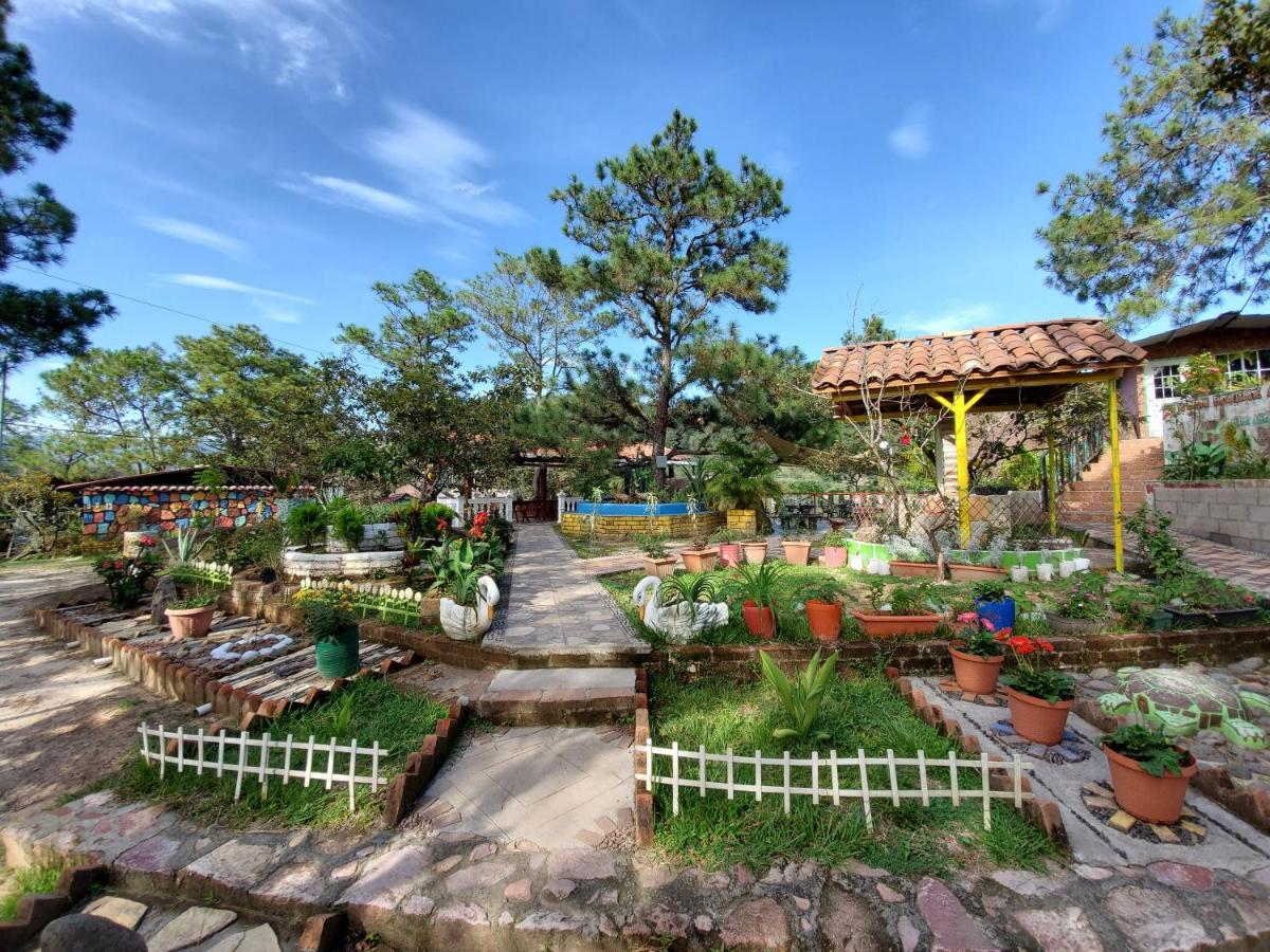 Hotel Y Restaurante Las Margaritas Perquín Dış mekan fotoğraf
